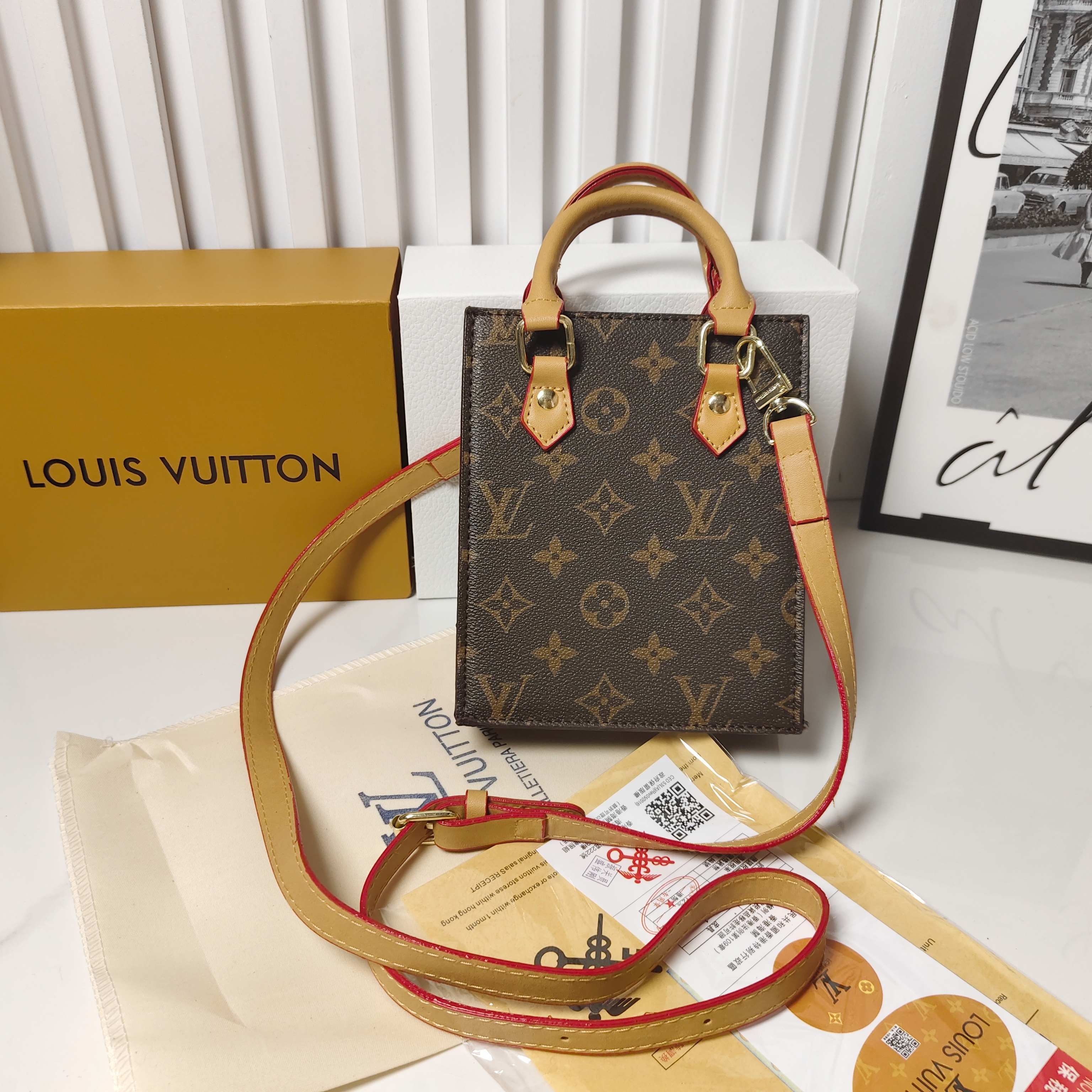LV 单肩包