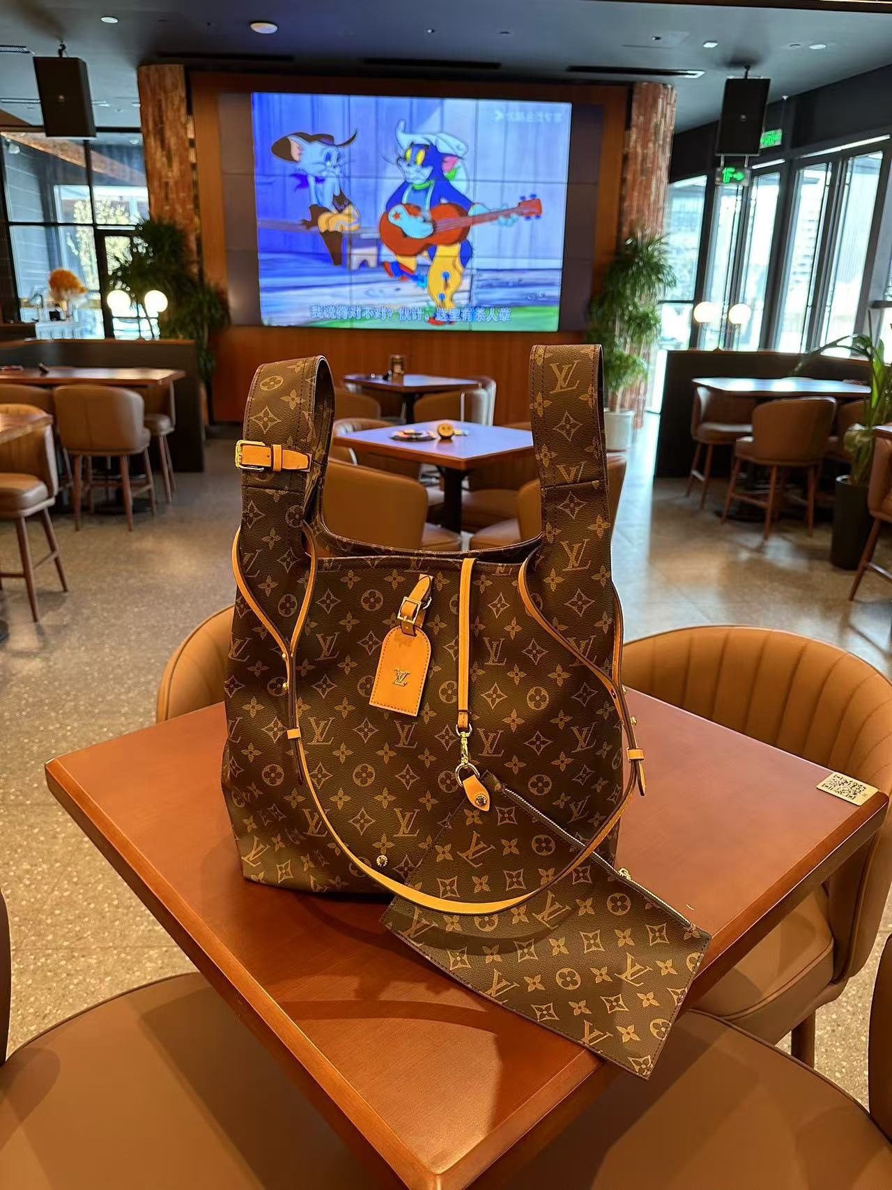 LV 手提包